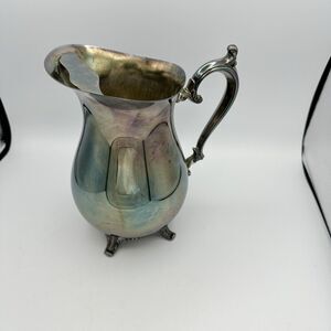 Vintage WM Rogers 817 Silver Plate Footed Water Beverage Pitcher 10” Ice Guard